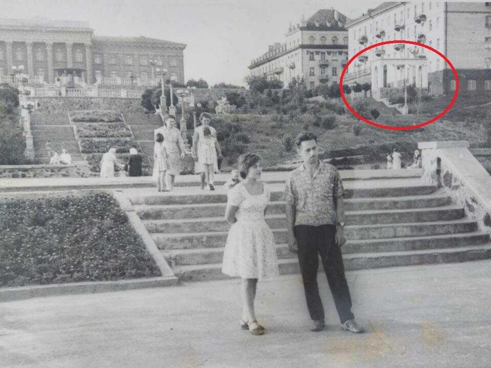 На фото: дисидент Валентин Мороз та його студентка Анатолія Панас. Луцьк, 1964 р. Фото з архіву волинського краєзнавчого музею