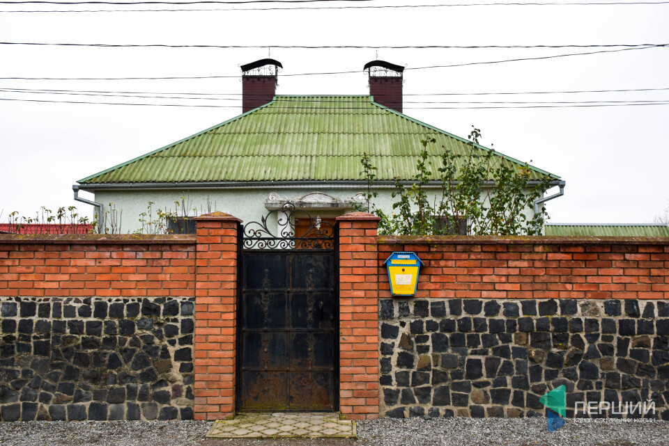 Будинок на Офіцерській, 1