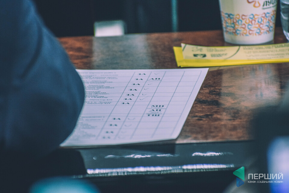 У свідомих всі голоси вже розписані)