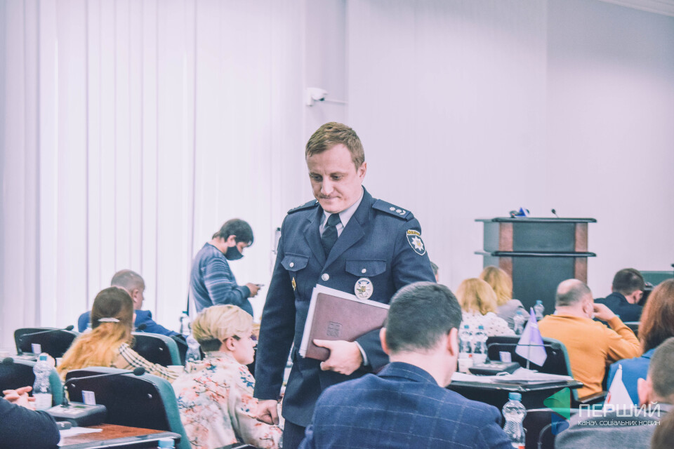 Головний поліціянт Луцького району. Мусив не доповідати)