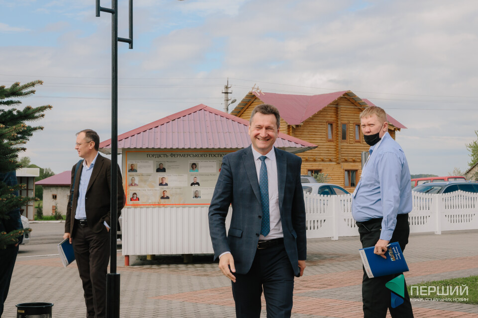 Анатолій Цьось