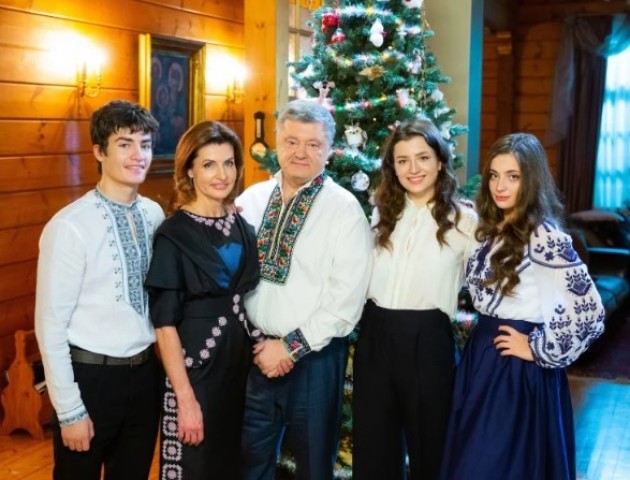 Як діти Порошенка співали колядку. ВІДЕО