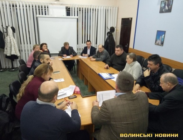 П’ятьох злісних прогульників «вигнали» з громадської ради при Луцькому міському голові