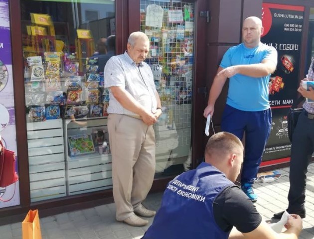 Директора Волинського облавтодору, який погорів на хабарі, залишили на посаді