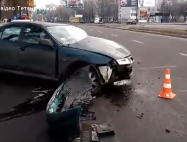П'яний лучанин в'їхав у стовп. ВІДЕО