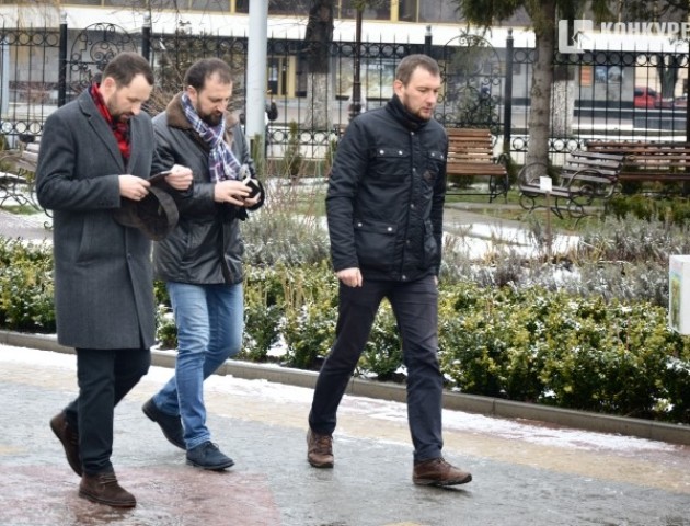 Лучани прийшли до собору вшанувати Миколу Романюка