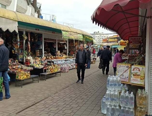 У Шмигаля кажуть, що частину продуктових ринків відкриють