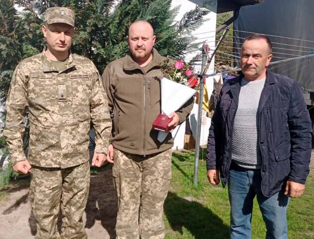 Президент нагородив орденом волинянина
