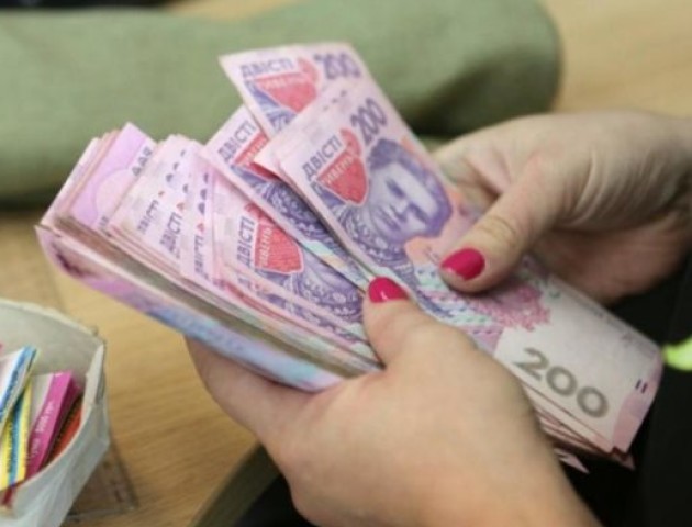 Повідомили, коли і наскільки зросте мінімальна пенсія