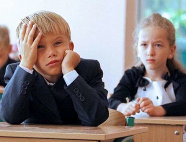 Якщо дитина не йде до школи 10 днів поспіль без пояснень – повідомляють поліцію, – МОН