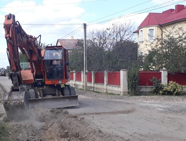 У Зміїнці під Луцьком ремонтують дорогу за 2,6 мільйона гривень