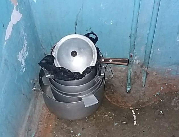 У Луцьку чоловік намагався вкрасти сковорідки та кастрюлі. ФОТО