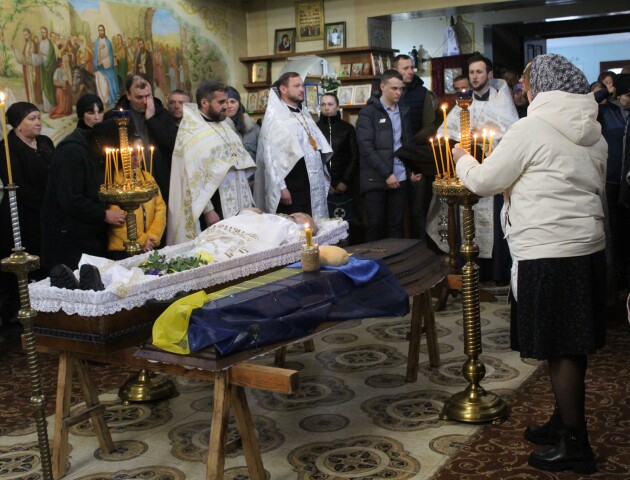 Шацька громада провела в останню дорогу захисника України Олександра Мохнюка