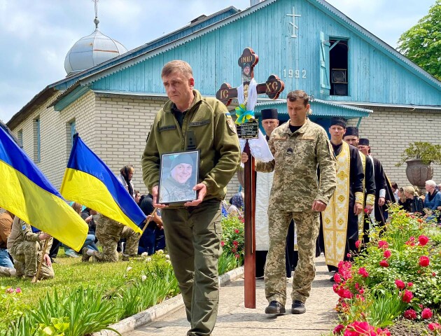 На Волині попрощалися з полеглим Героєм Олександром Старжинським. ФОТО