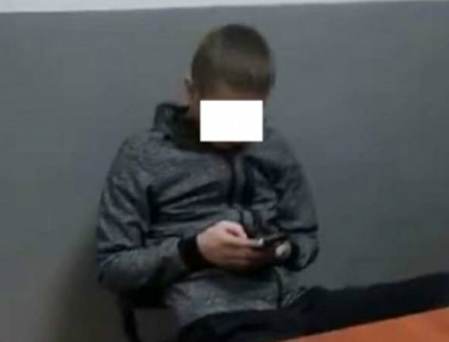 Нетверезий хлопець обзивав патрульних та погрожував «усе порішати»