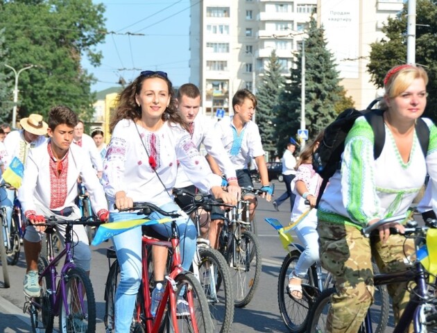 У Луцьку кличуть на благодійний велопробіг: триває реєстрація