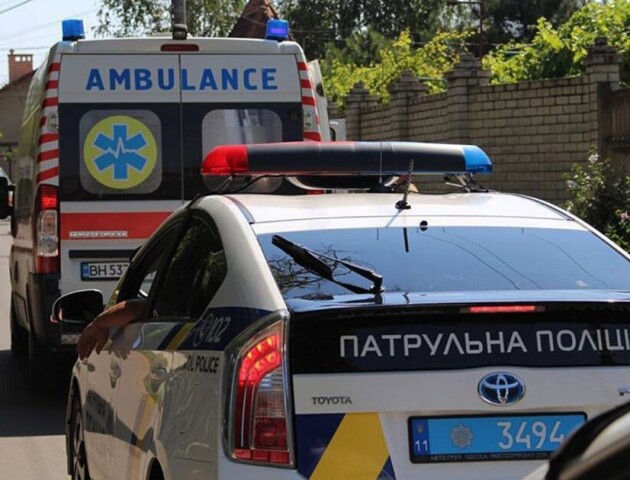 Була у важкому стані: луцькі патрульні допомогли медикам доставити в лікарню породіллю. ВІДЕО
