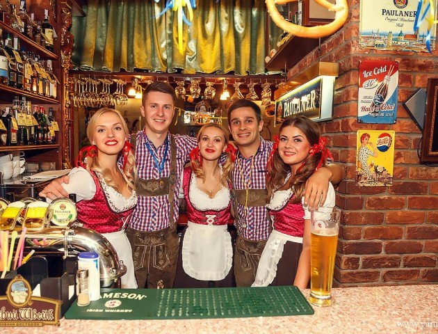 Конкурси та німецьке пиво: у луцькій ресторації відгуляють «Октоберфест»