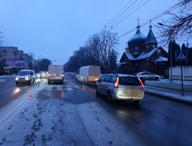 У Луцьку під колеса авто потрапив чоловік