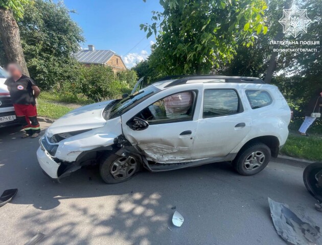 Вилетіла на зустрічну смугу: у Луцьку зіткнулися дві автівки