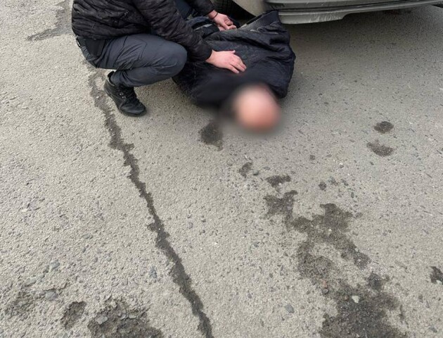 На Волині затримали групу осіб, які організували незаконний «трансфер» чоловіків за кордон. ФОТО