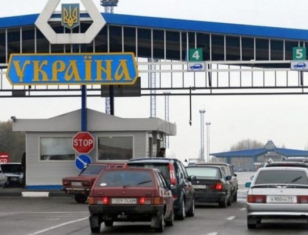 На «Ягодині» затримали іноземного шахрая та викрадену іномарку