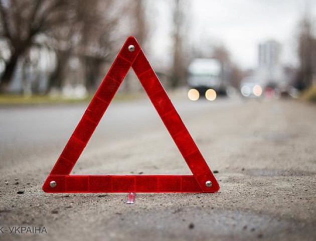 Повідомили про стан дівчини, яку збила маршрутка у Луцьку