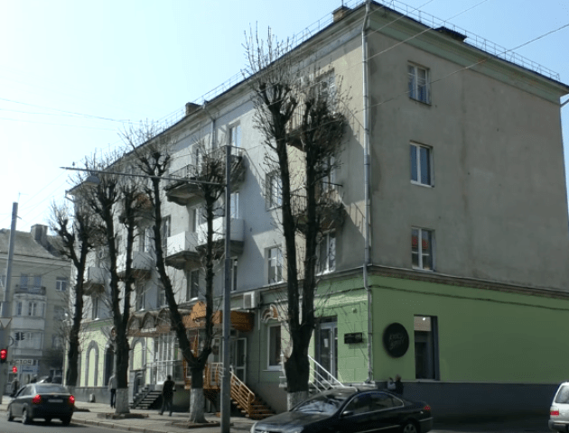 Вкрадені підвали: хто та за скільки захопив  100 квадратів луцького будинку. ВІДЕО