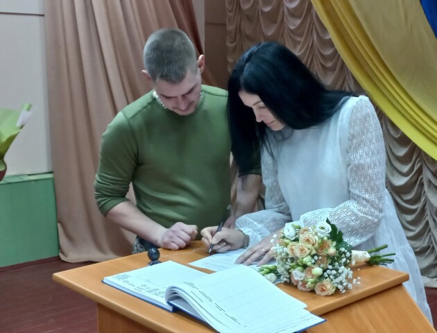 Воїн з Волині приїхав на кілька днів додому, щоб одружитися. ФОТО