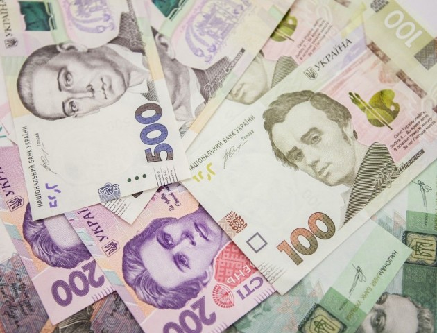 У Луцьку гроші на зарплати освітянам та медикам можуть взяти з міської казни