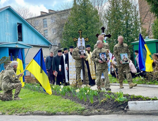 У Нововолинській громаді попрощалися з двома полеглими Героями