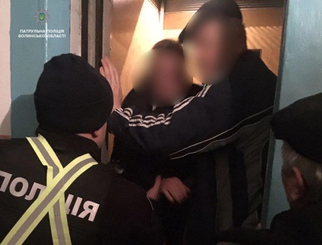 У Луцьку хворий чоловік застряг у ліфті: на допомогу чекав понад годину