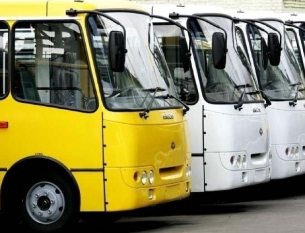 Лучани продовжують скаржитися на нестерпну роботу маршруток