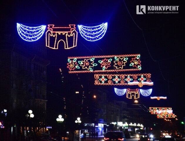 Луцькі депутати вирішували, чи дозволити людям приходити в міськраду в трусах