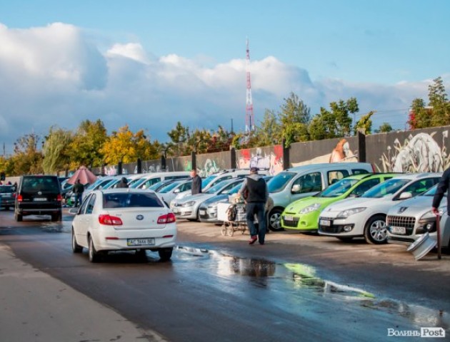 Скільки коштують машини на авторинку у Луцьку