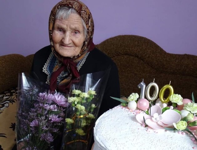 Обіцяла дожити до 100 літ: перестало битися серце волинської довгожительки