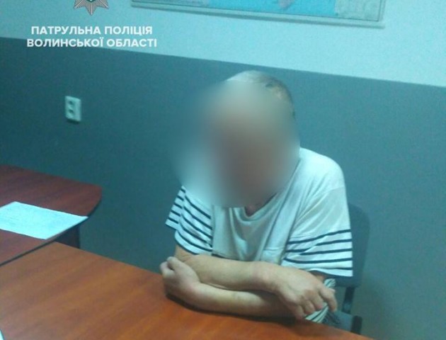 Нетверезий чоловік у Луцьку спричинив ДТП та втік. ФОТО. ВІДЕО