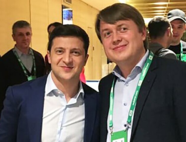 У Зеленського заявили, що заберуть собі усі міністерські крісла