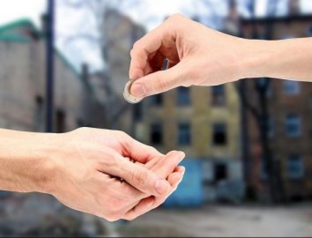 Просять заборонити жебракування у луцьких маршрутках