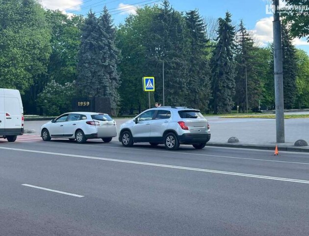У Луцьку зіткнулися дві автівки