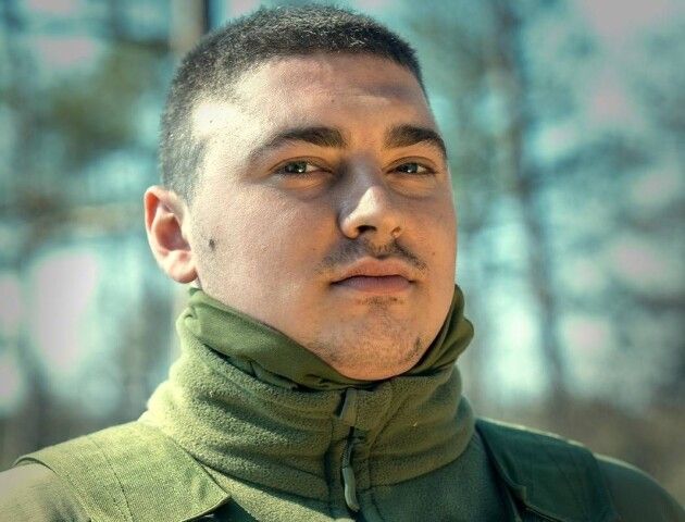 Повернувся на фронт після втрати брата. Історія юного захисника
