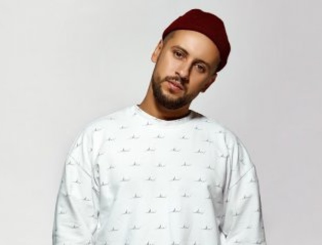 Монатик може стати найкращим співаком року