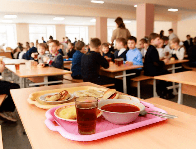 Хто з учнів луцьких шкіл харчуватиметься безплатно
