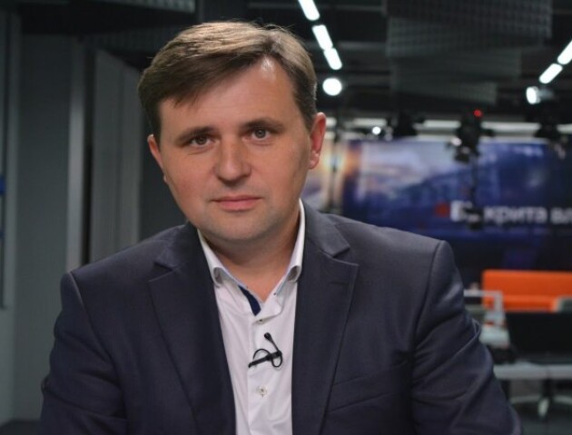 Голову Луцької райради, який втік за кордон, відправили у відставку