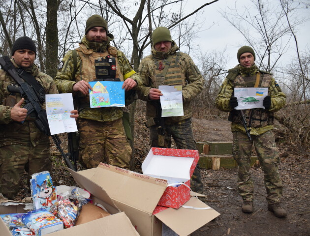 Прикордонники на Бахмутському напрямку отримали подарунки від юних луцьких каратистів