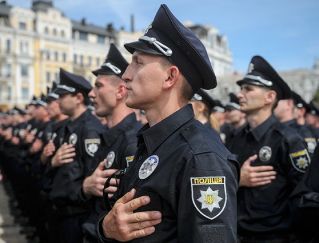 Лучанин розповів про ставлення до поліцейських за кордоном і в Україні