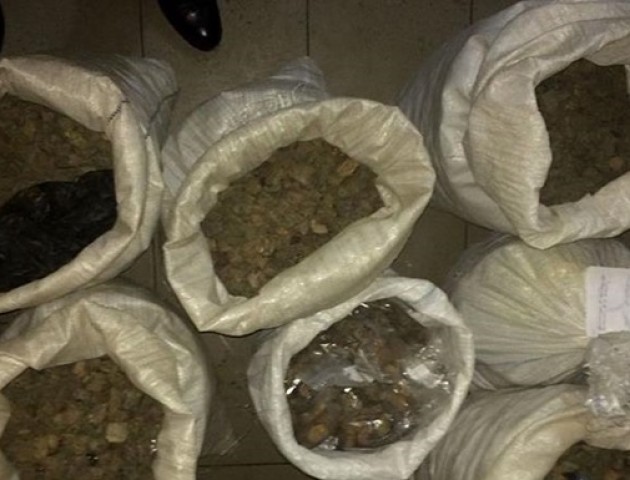 У Рівному заарештували 137 кг вилученого бурштину