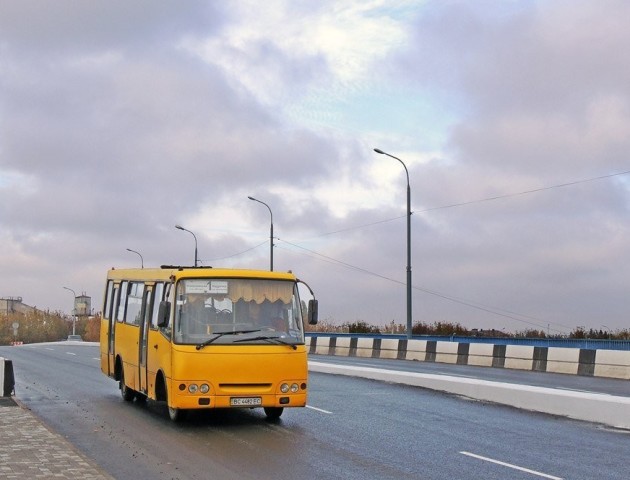 «Люди мерзли 45 хвилин»: лучани скаржаться на роботу маршруток №1