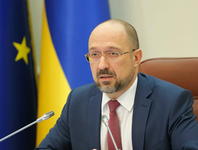Будемо жити в карантині, поки не знайдуть вакцину, - Шмигаль