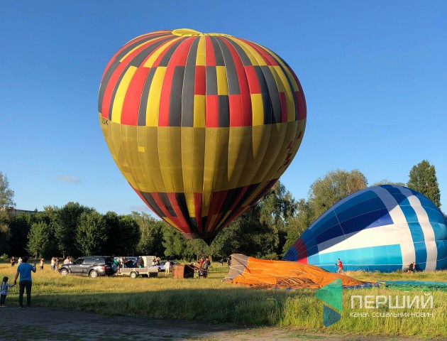 Над Луцьком літають повітряні кулі: стартувала «Аеrosfera». ФОТО. ВІДЕО
